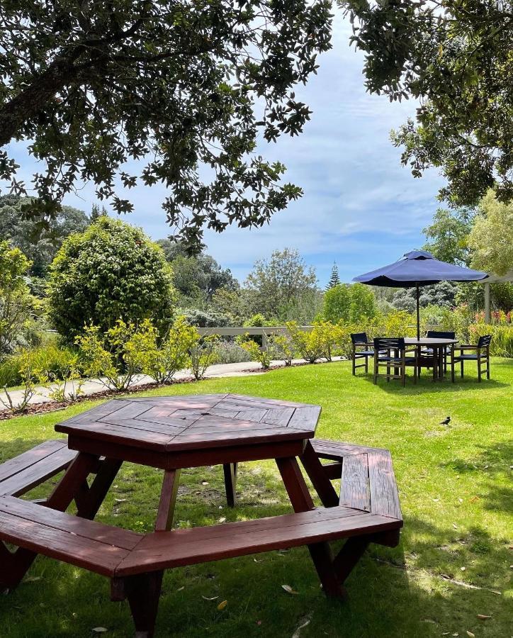 Tatahi Lodge Beach Resort Hahei Dış mekan fotoğraf