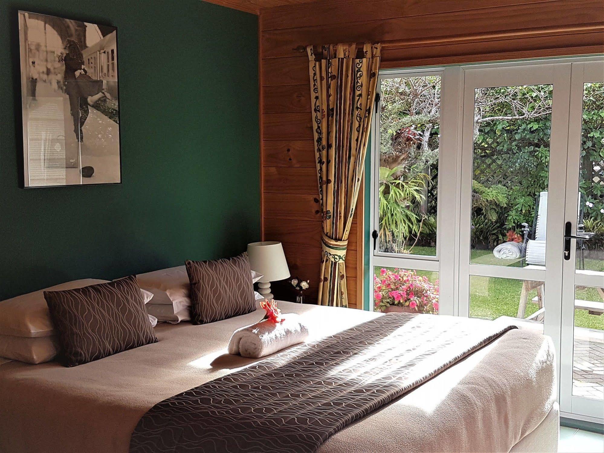 Tatahi Lodge Beach Resort Hahei Dış mekan fotoğraf