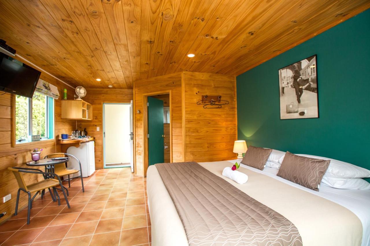 Tatahi Lodge Beach Resort Hahei Dış mekan fotoğraf