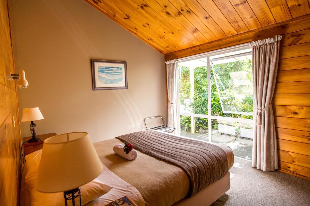 Tatahi Lodge Beach Resort Hahei Dış mekan fotoğraf
